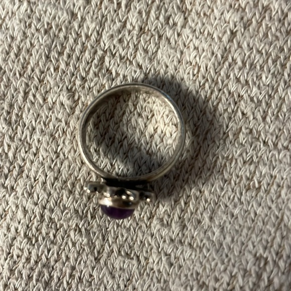 Silver ring - Picture 3 of 3